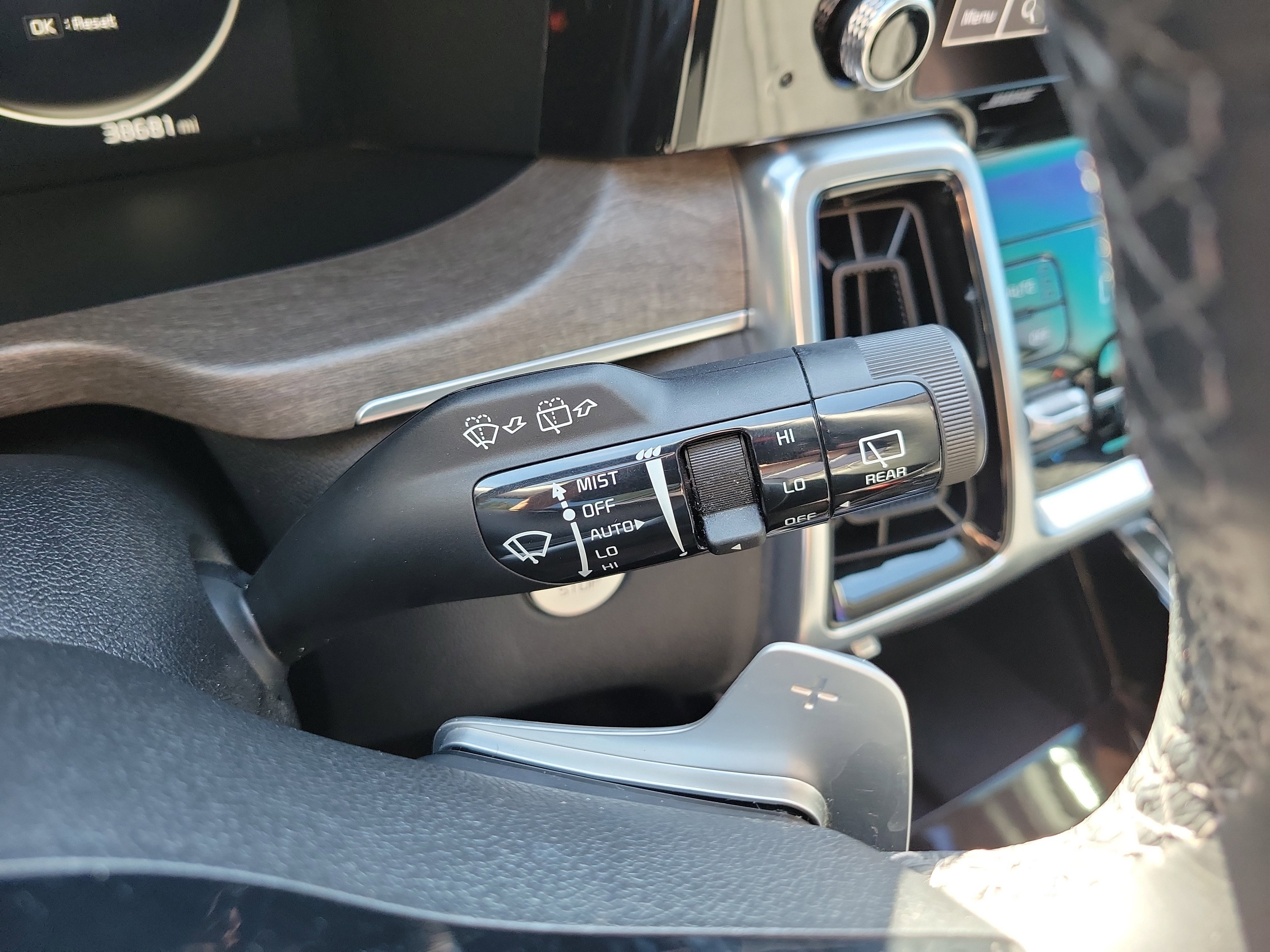 Certified 2023 Kia Sorento SX Prestige AWD/4WD image 32