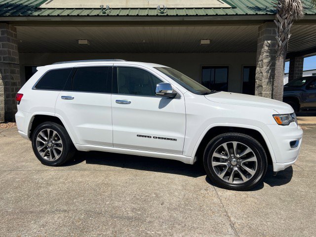 Used 2018 Jeep Grand Cherokee Overland RWD image 3