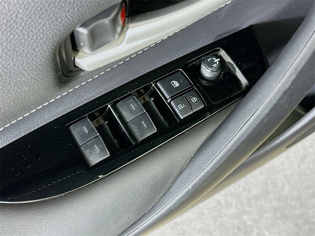 Used 2022 Toyota Corolla SE image 20