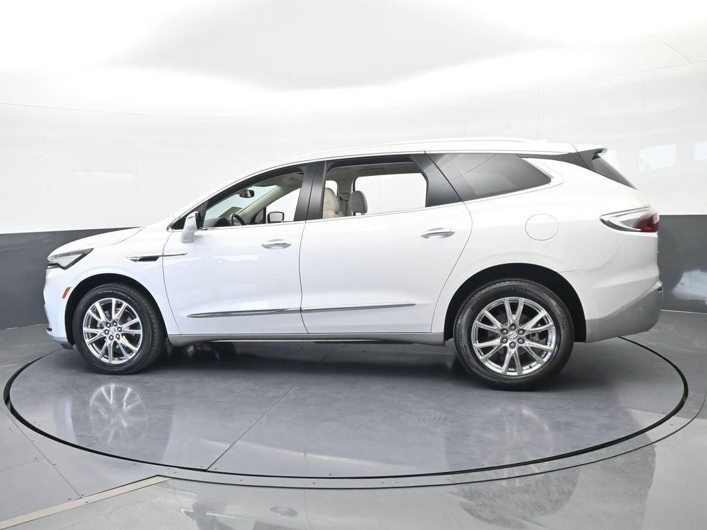 Used 2024 Buick Enclave Essence w/ Experience Buick Package image 3