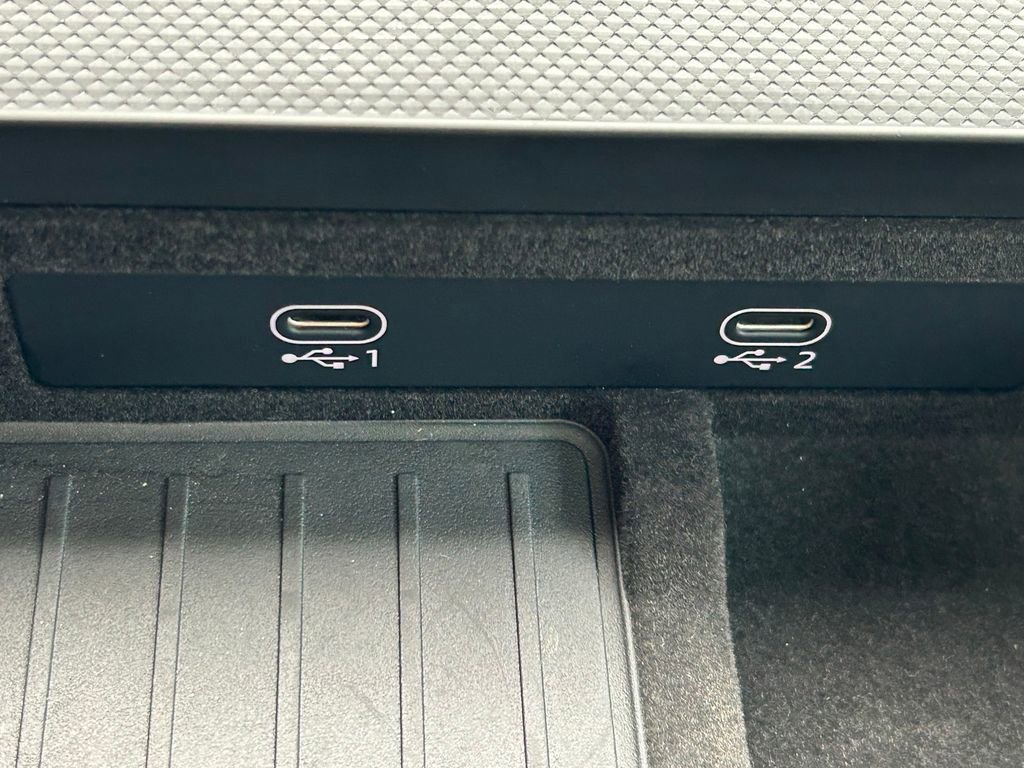 Used 2023 Audi Q8 Premium Plus w/ Premium Plus Package image 39