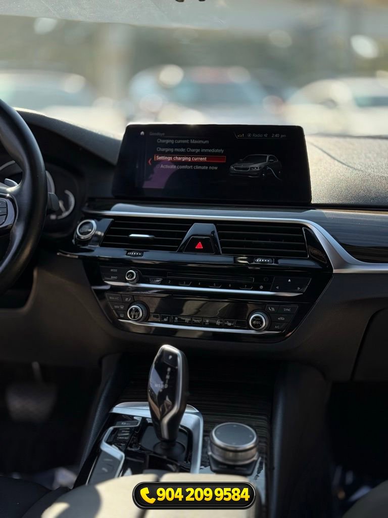 Used 2018 BMW 530e w/ Premium Package 2 RWD image 16