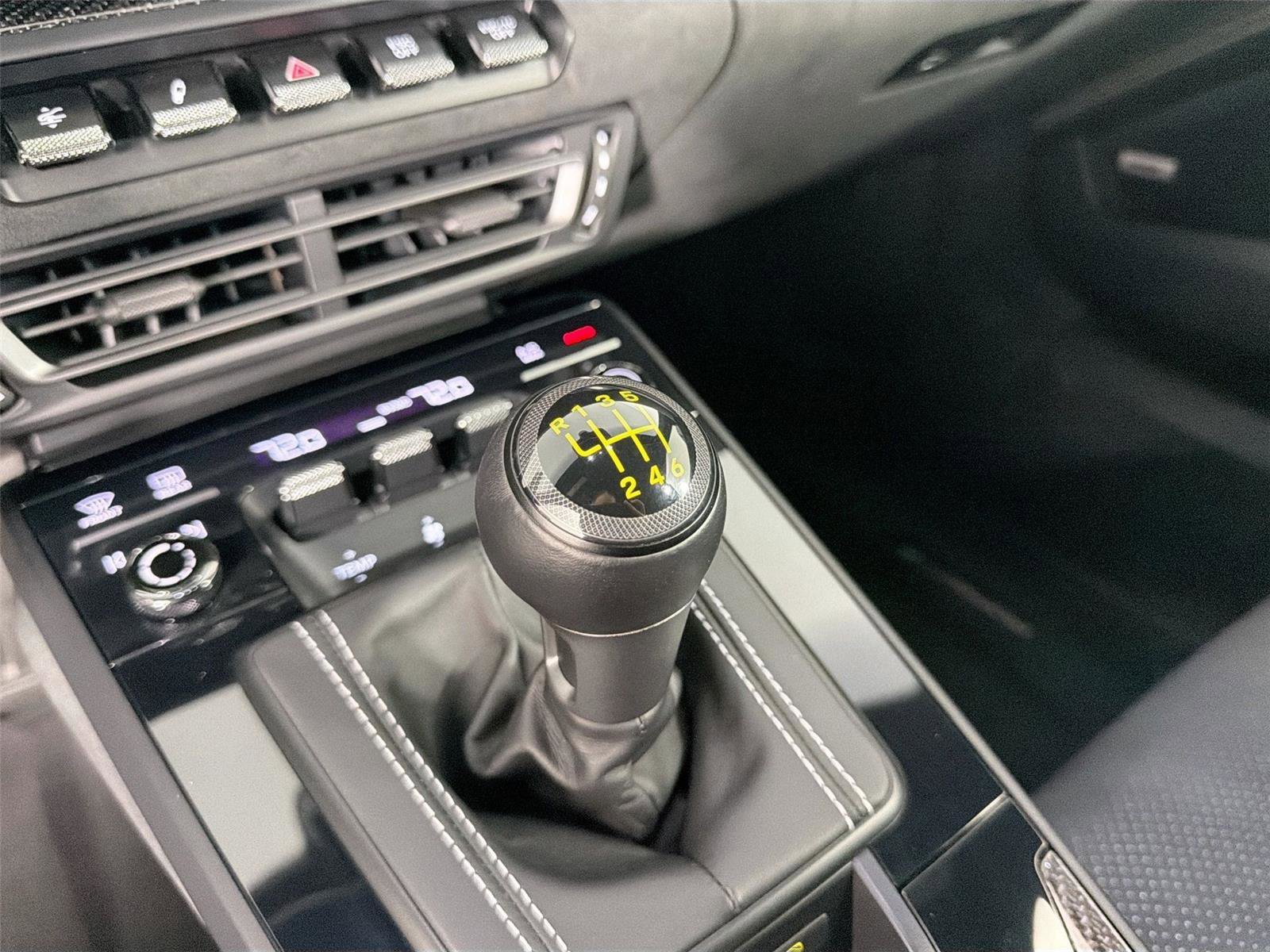 Certified 2022 Porsche 911 GT3 RWD image 32