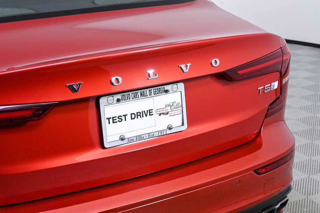 Used 2020 Volvo S60 T5 R-Design FWD image 36