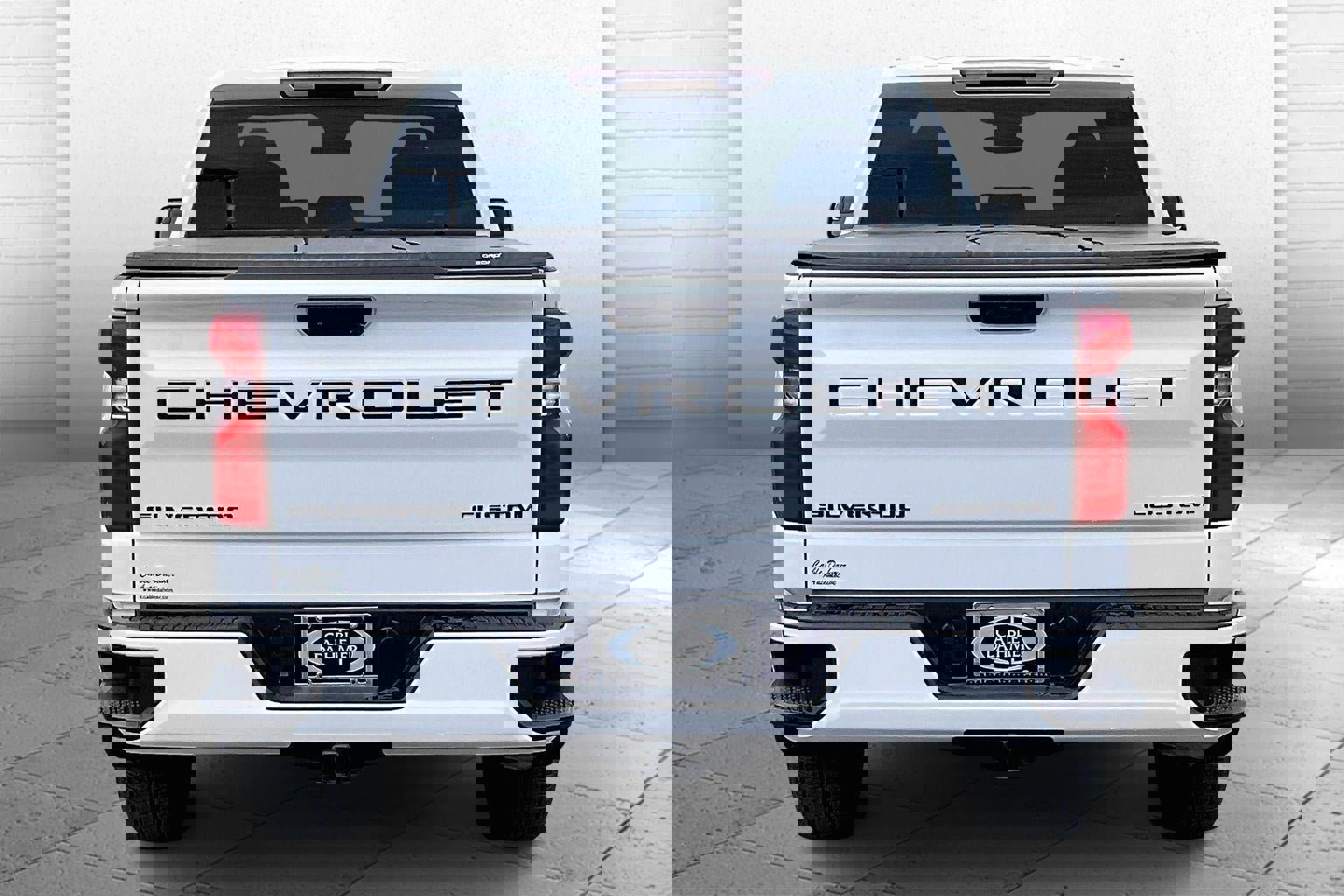 Used 2025 Chevrolet Silverado 1500 Custom image 3