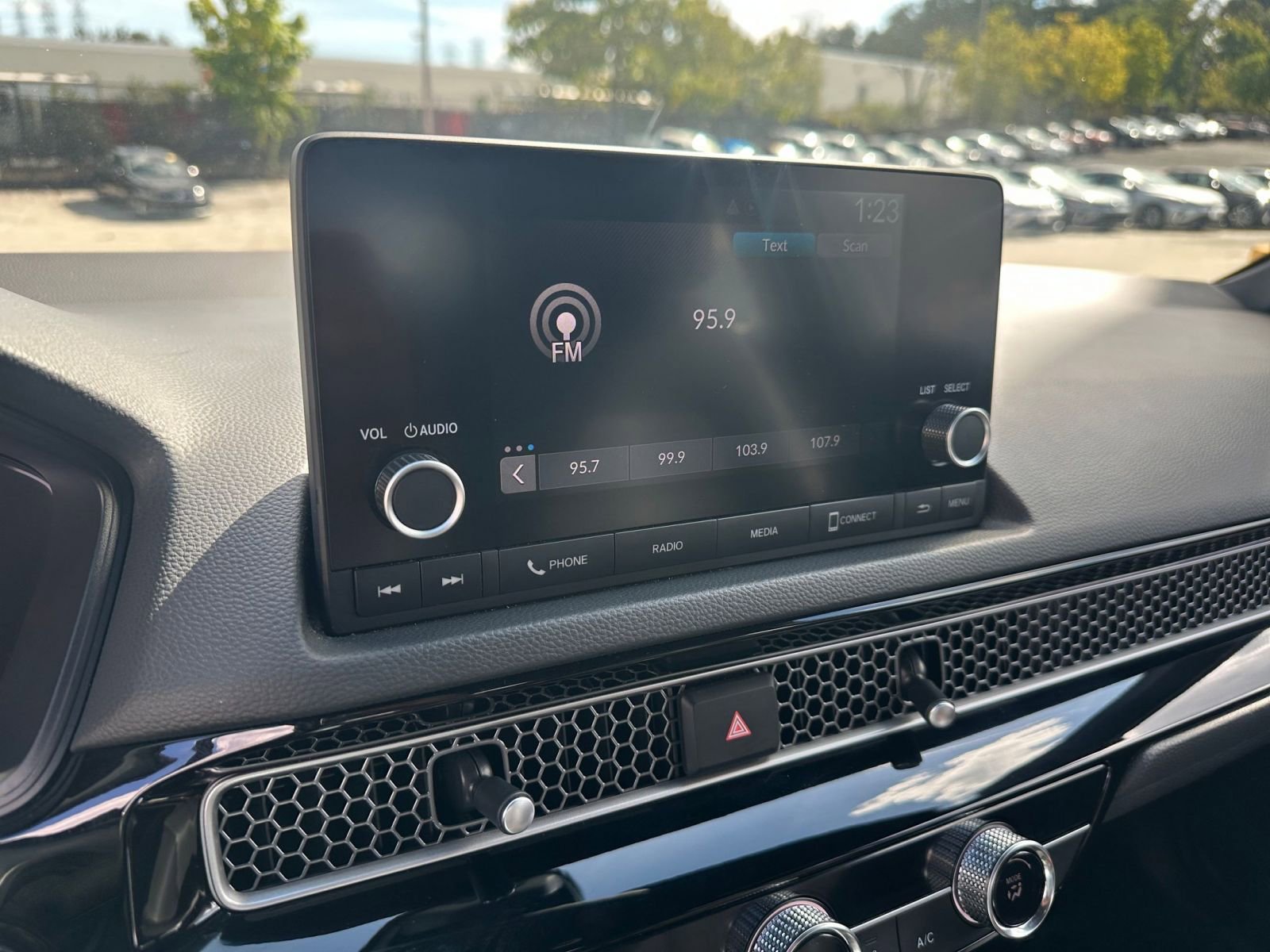 Used 2025 Honda Civic Sport image 20