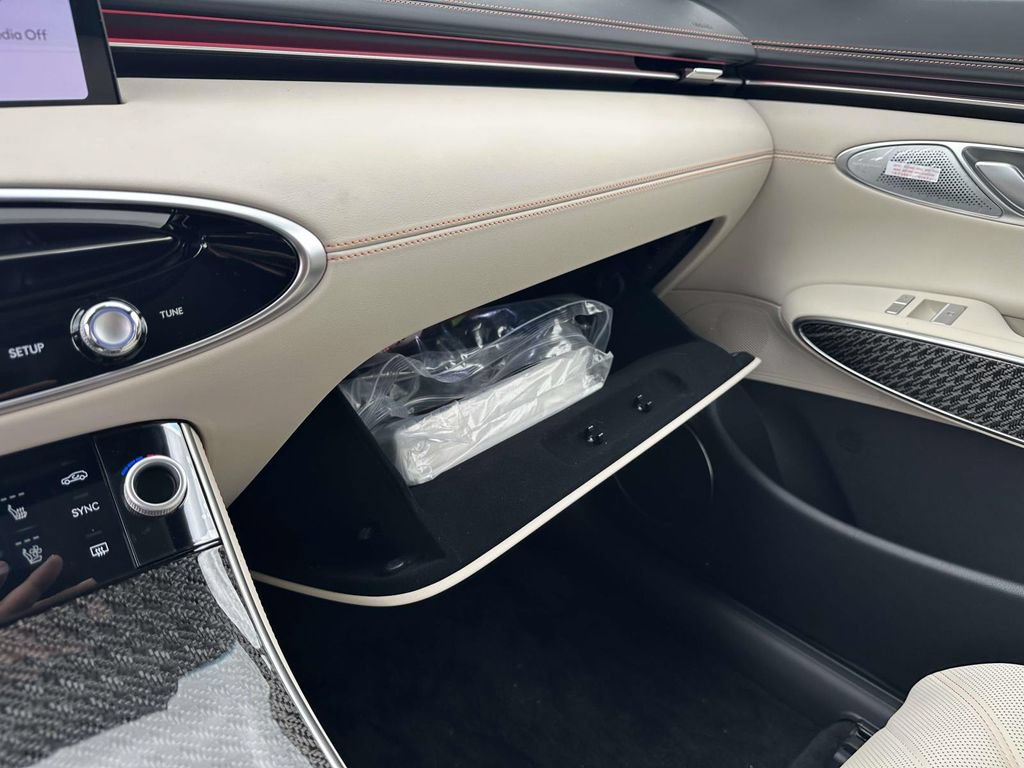 New 2026 Genesis GV70 3.5T Sport Prestige AWD/4WD image 17