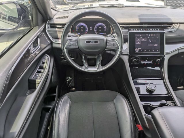 Certified 2022 Jeep Grand Cherokee Altitude RWD image 17