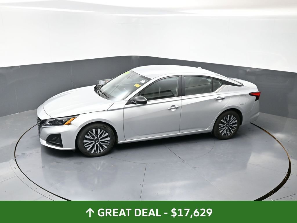 Used 2024 Nissan Altima 2.5 SV image 45