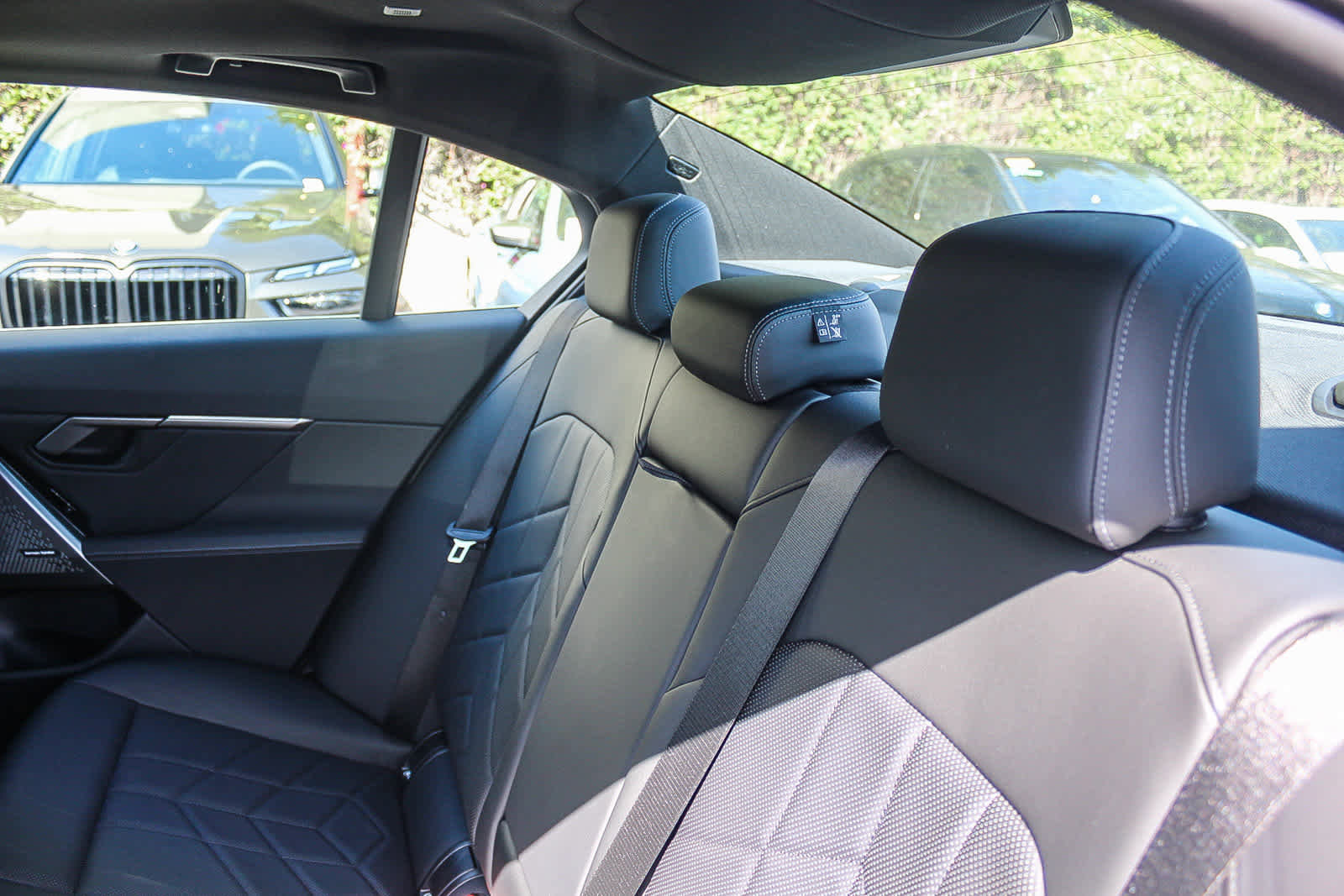 Used 2026 BMW 530i xDrive w/ Premium Package image 18