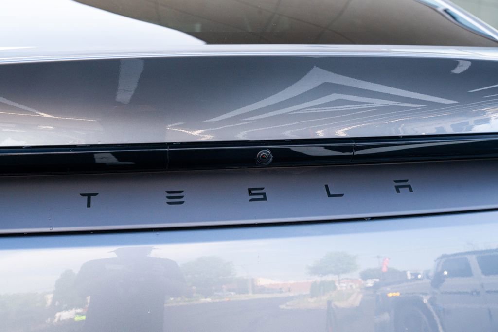Used 2026 Tesla Model Y Long Range AWD/4WD image 17