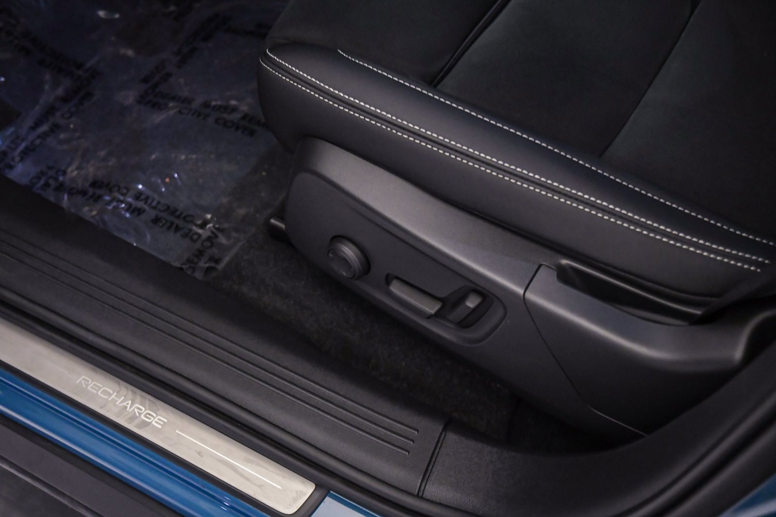 Certified 2023 Volvo C40 P8 Recharge Plus image 22