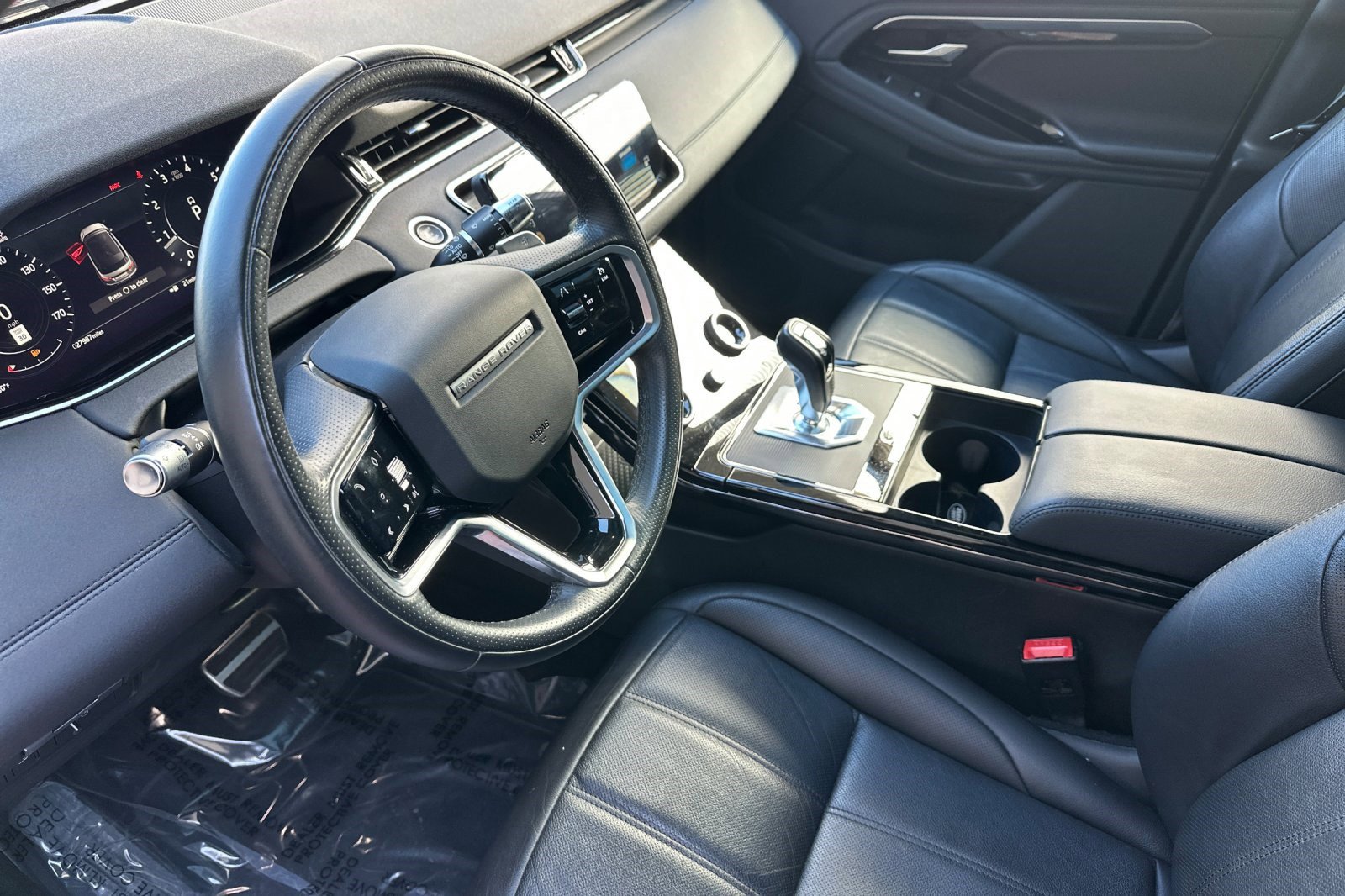 Used 2022 Land Rover Range Rover Evoque R-Dynamic SE image 5