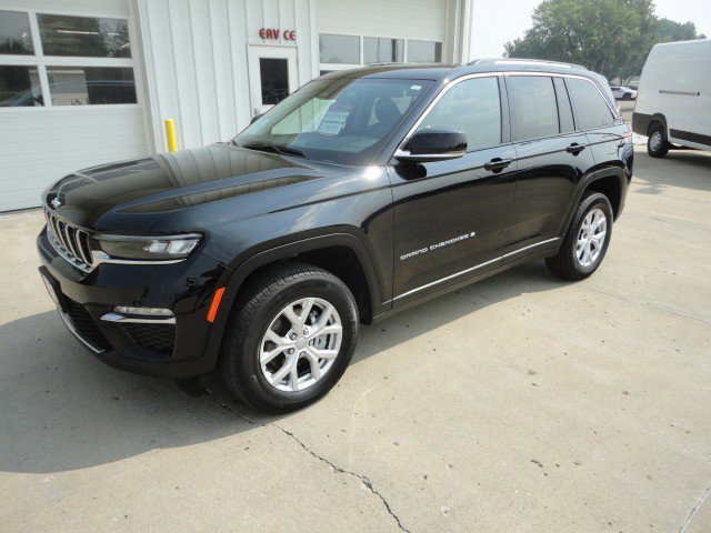 Used 2022 Jeep Grand Cherokee Limited AWD/4WD image 23