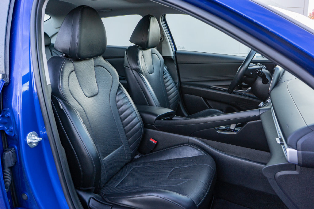 Used 2023 Hyundai Elantra Limited FWD image 22