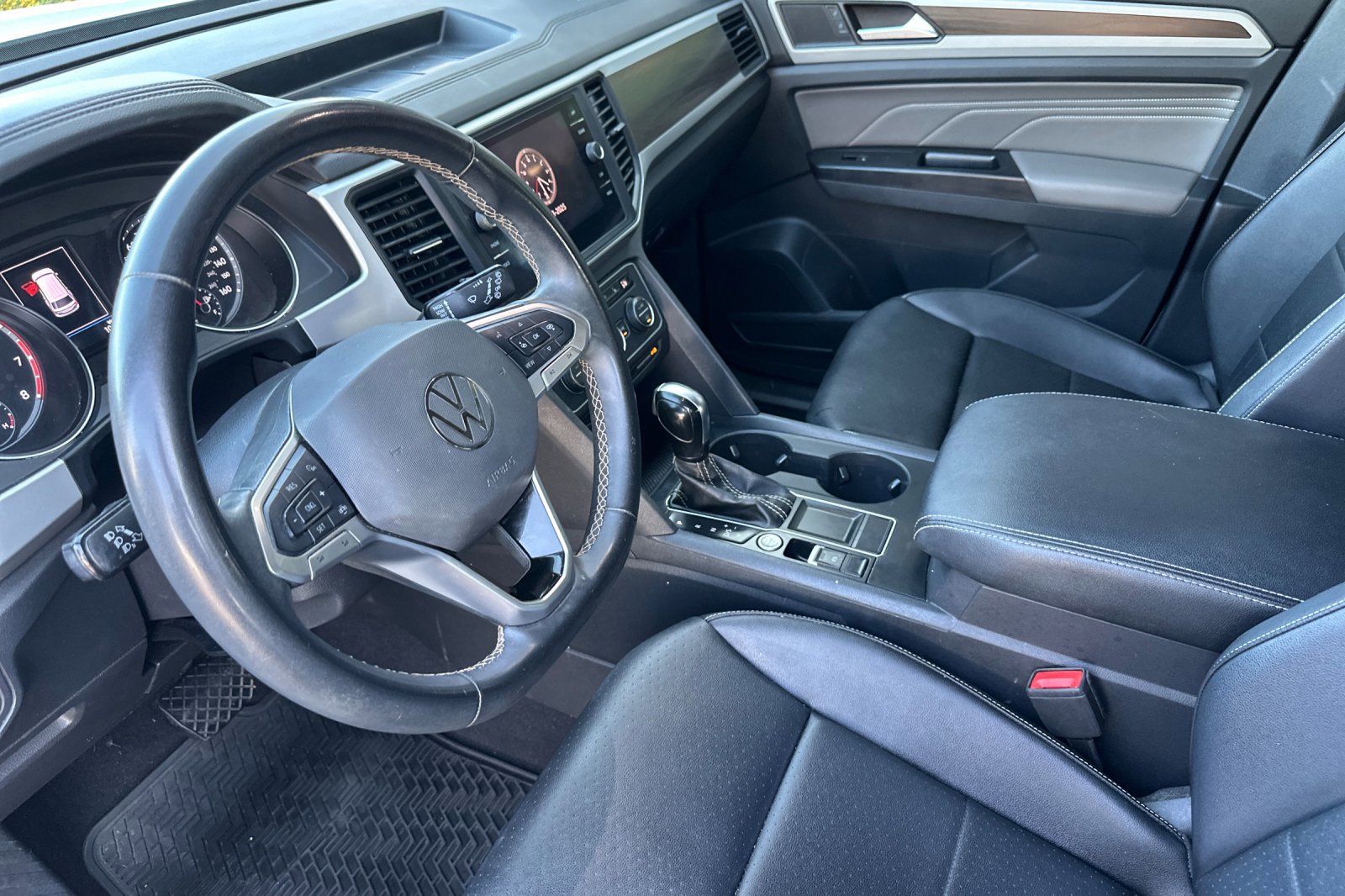 Certified 2021 Volkswagen Atlas SE image 10