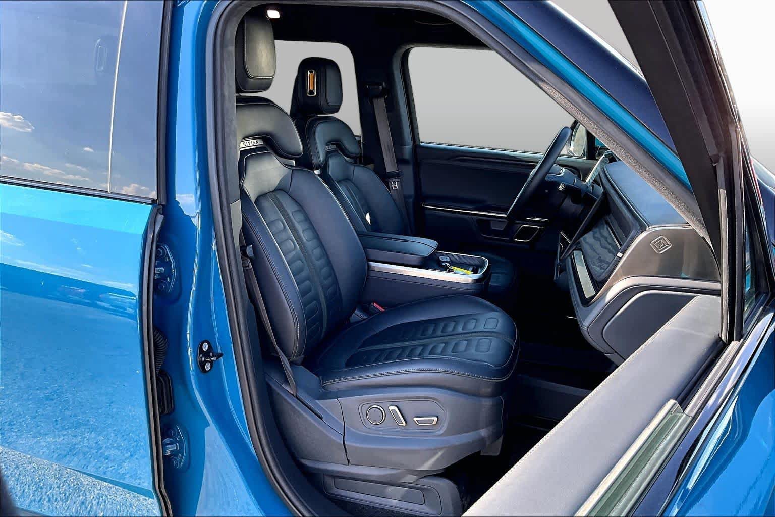 Used 2022 Rivian R1T Adventure AWD/4WD image 8