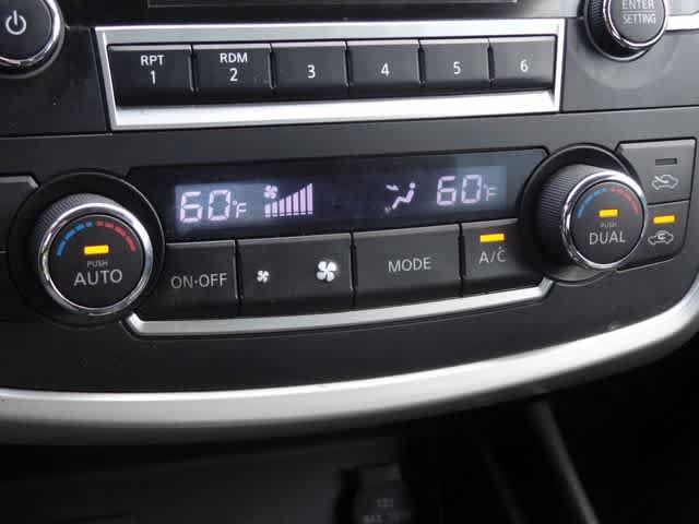 Used 2016 Nissan Altima 2.5 SV FWD image 25