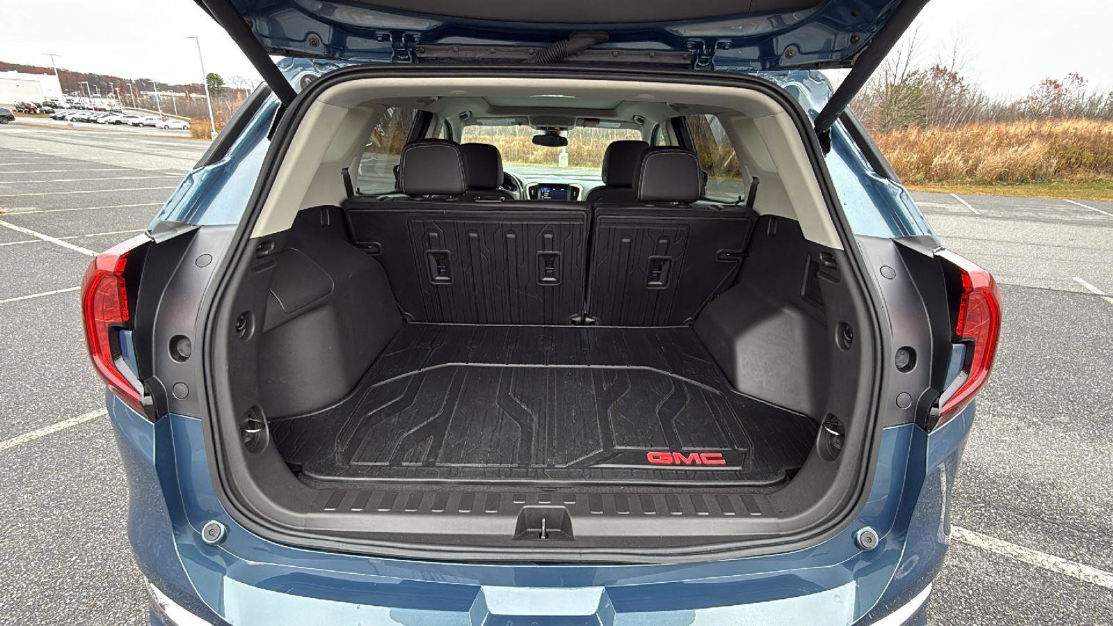 Used 2024 GMC Terrain Denali w/ Denali Premium Package image 21