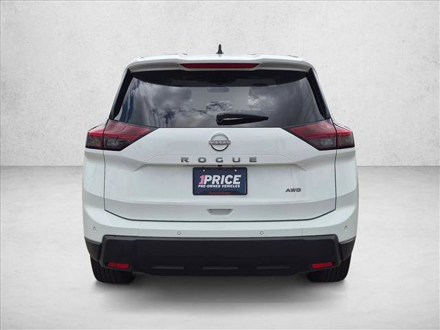 Used 2024 Nissan Rogue S AWD/4WD image 6