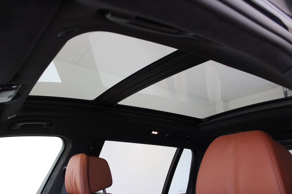 New 2027 BMW X7 M60i AWD/4WD image 25