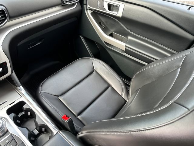 Used 2023 Ford Explorer XLT w/ Equipment Group 202A image 23