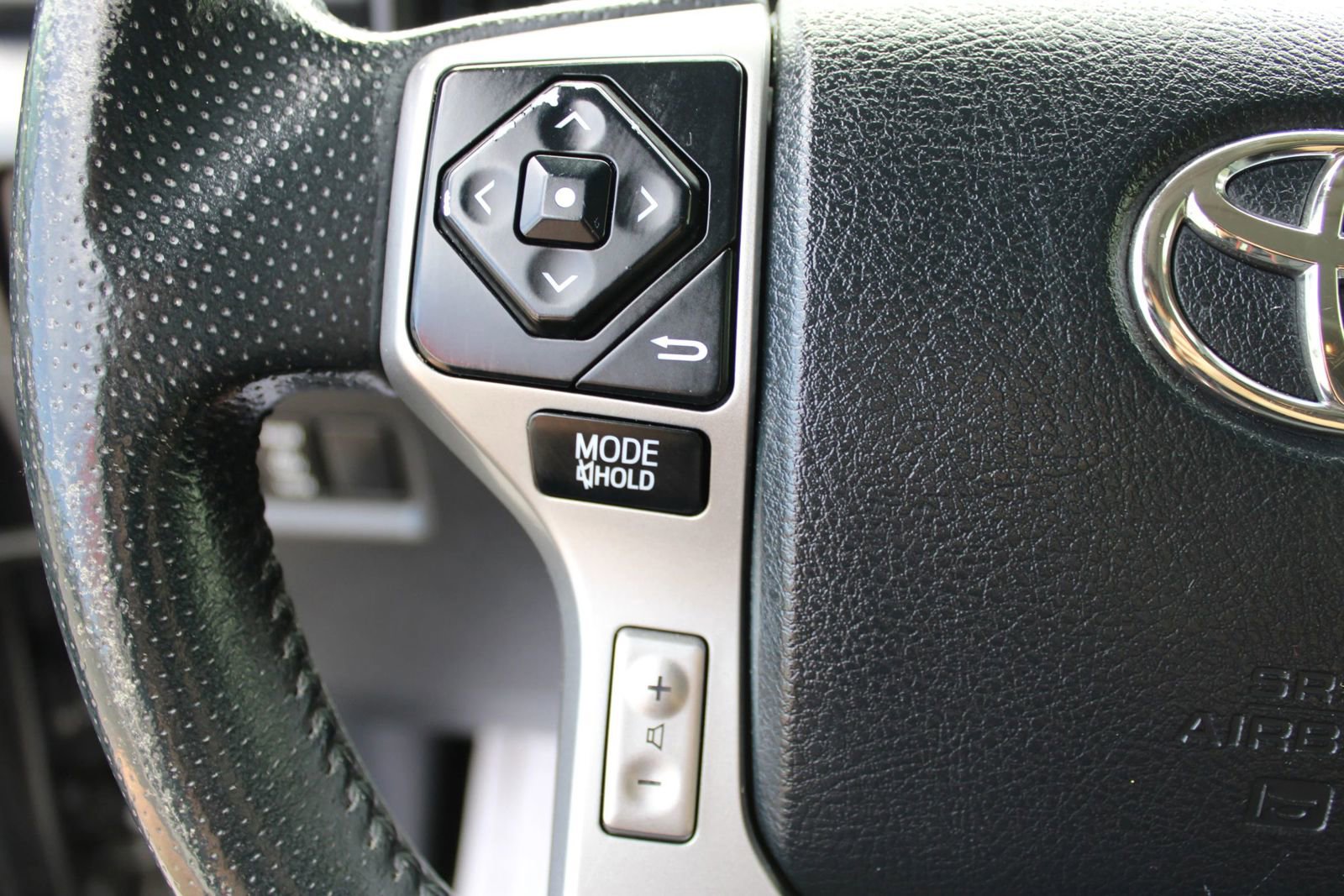 Used 2016 Toyota 4Runner Limited image 16