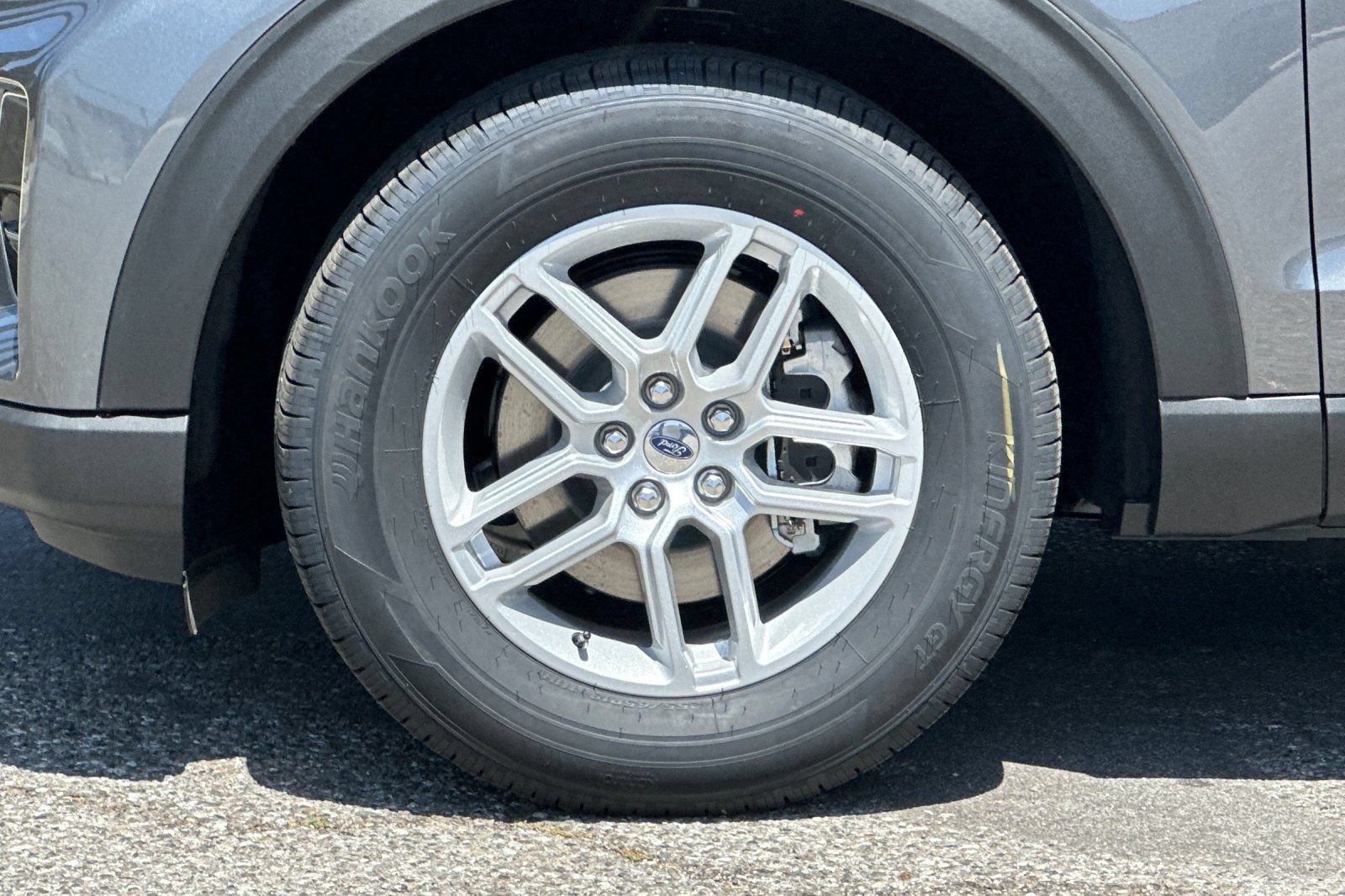 New 2026 Ford Explorer Active RWD image 27