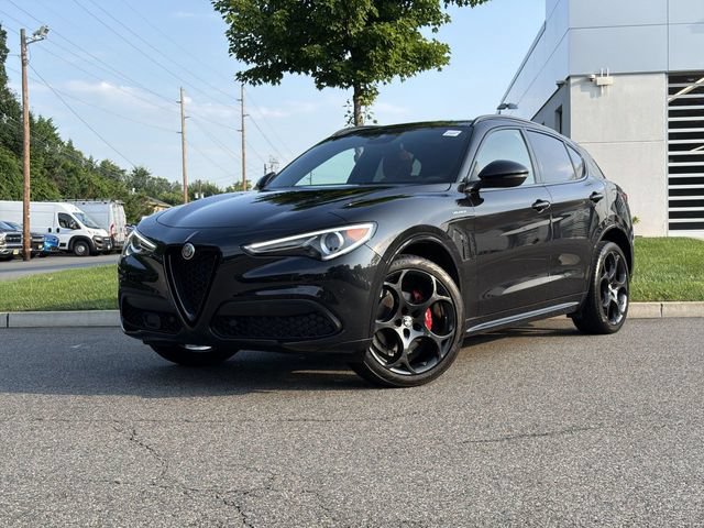 Used 2023 Alfa Romeo Stelvio Veloce AWD/4WD image 1