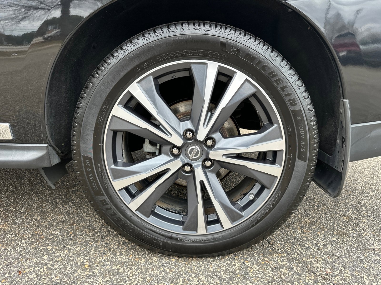 Used 2018 Nissan Pathfinder Platinum image 21
