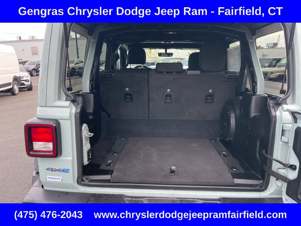 Certified 2023 Jeep Wrangler Unlimited w/ Sun & Screen Package AWD/4WD image 31