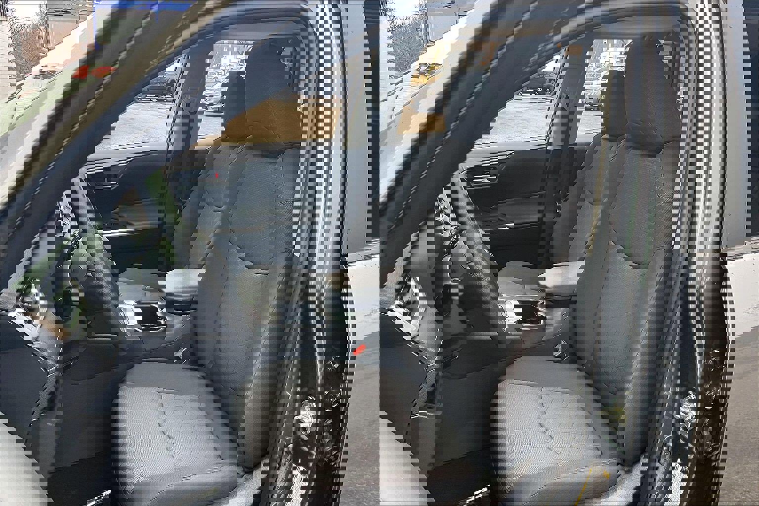 Used 2024 Toyota RAV4 XLE image 30