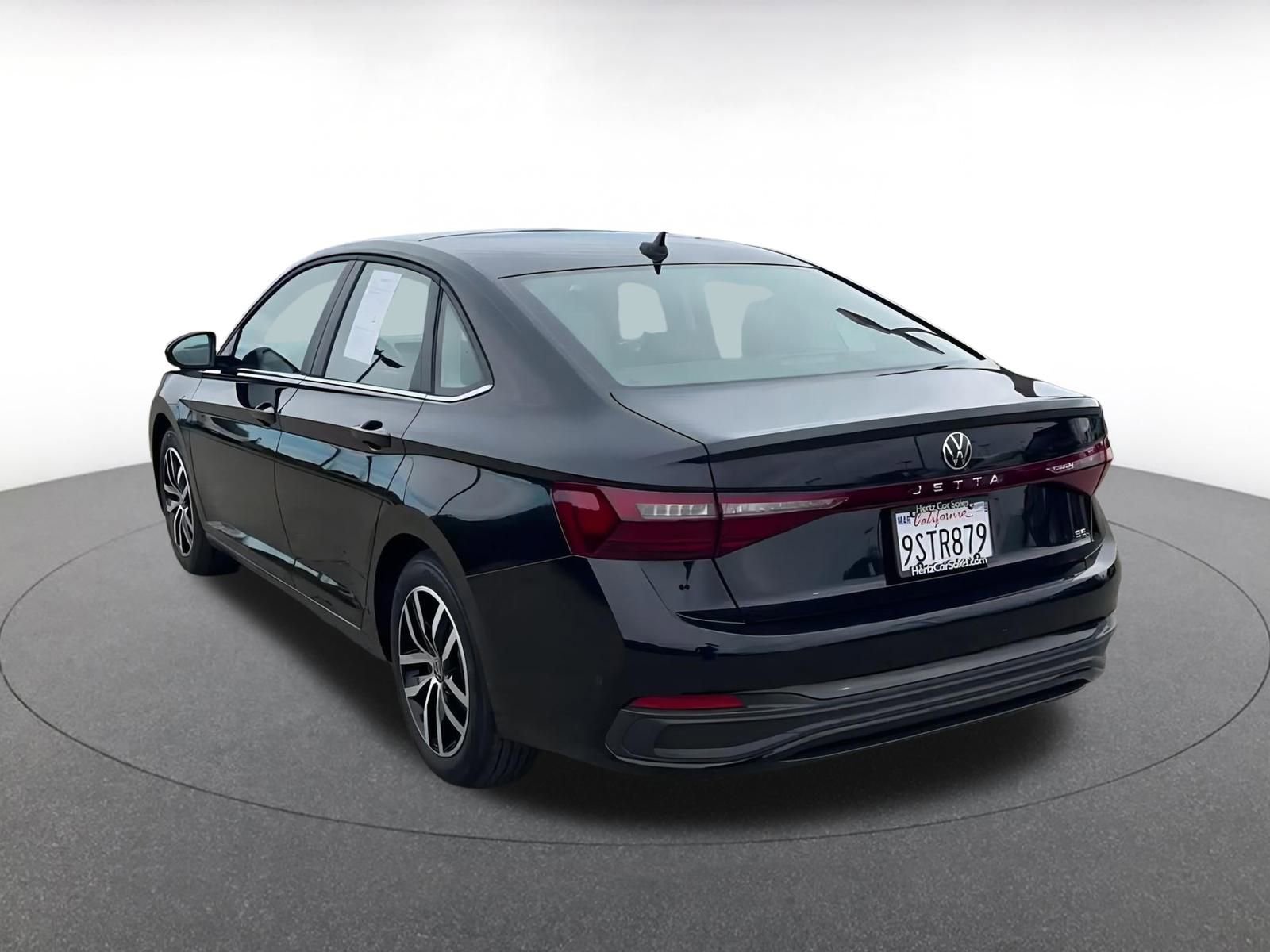 Used 2025 Volkswagen Jetta SE image 11