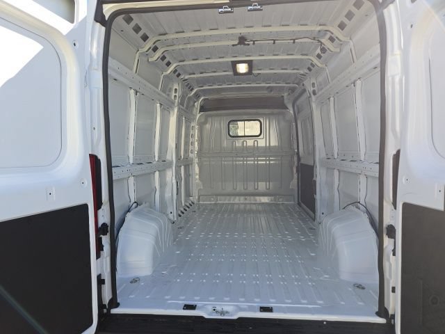 New 2026 RAM ProMaster 2500 w/ Quick Order Package 22G SLT FWD image 17