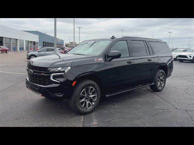 Certified 2024 Chevrolet Suburban Z71 AWD/4WD image 4