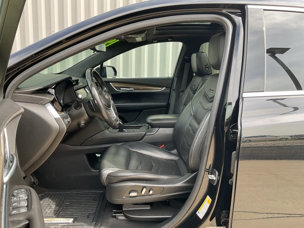 Used 2019 Cadillac XT5 Platinum image 8