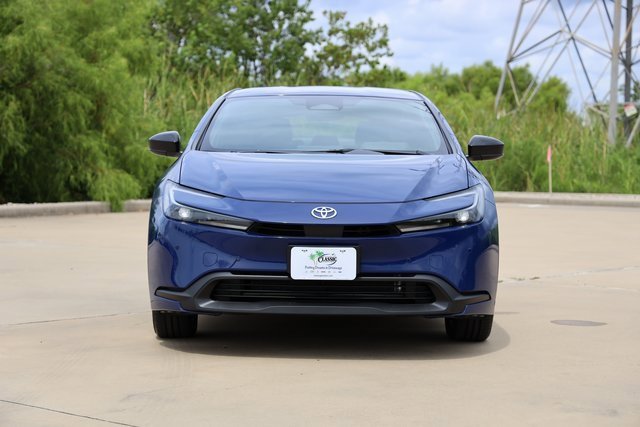 New 2026 Toyota Prius LE image 2