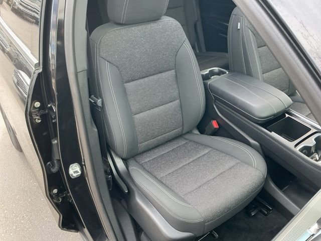 Used 2025 Chevrolet Traverse LT w/ Sun and Wheel Package image 22