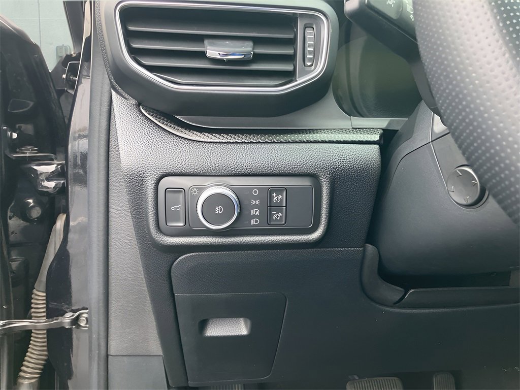 Used 2020 Ford Explorer ST w/ Premium Technology Package image 21