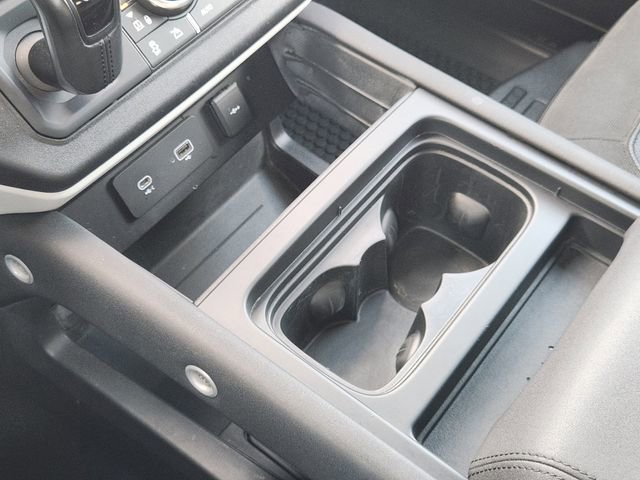 Used 2020 Land Rover Defender 110 SE image 16