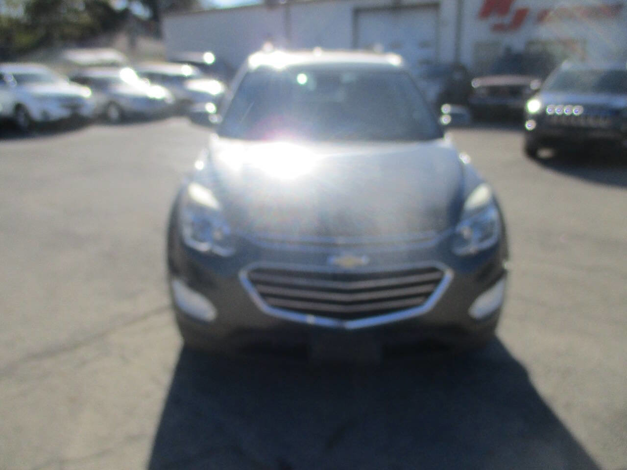 Used 2017 Chevrolet Equinox LT w/ Convenience Package image 8