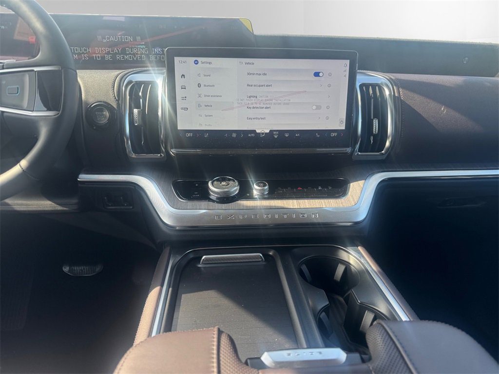 New 2026 Ford Expedition Max Platinum image 11