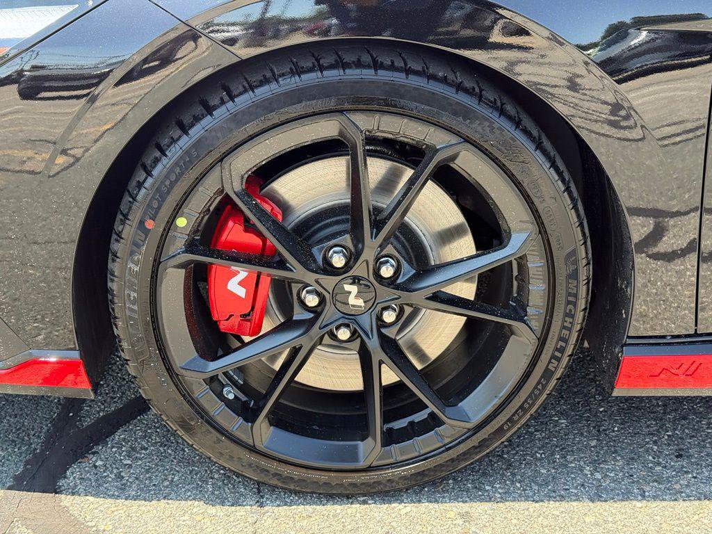 New 2026 Hyundai Elantra N FWD image 9