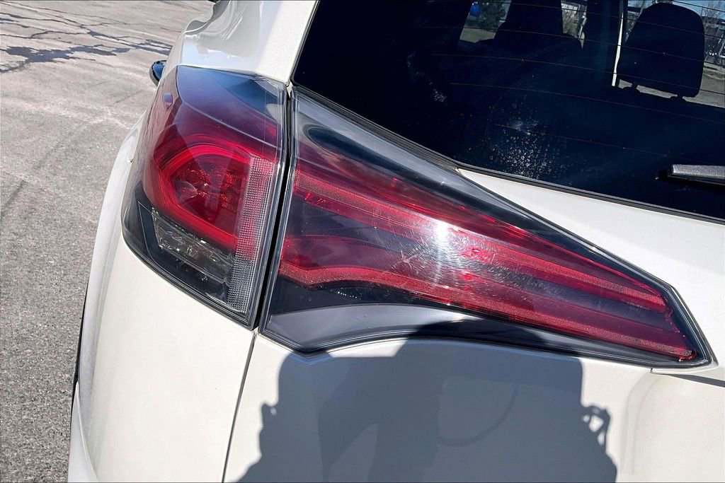 Used 2016 Toyota RAV4 Limited image 22