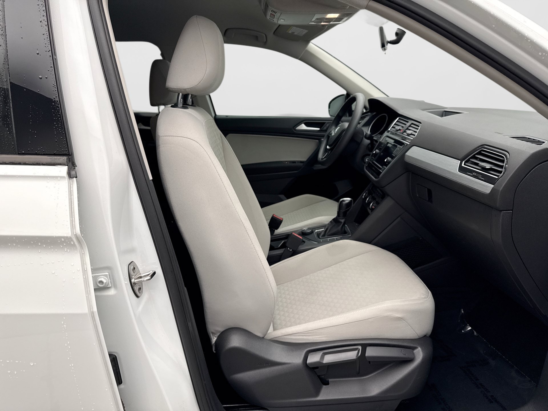 Used 2021 Volkswagen Tiguan S AWD/4WD image 16