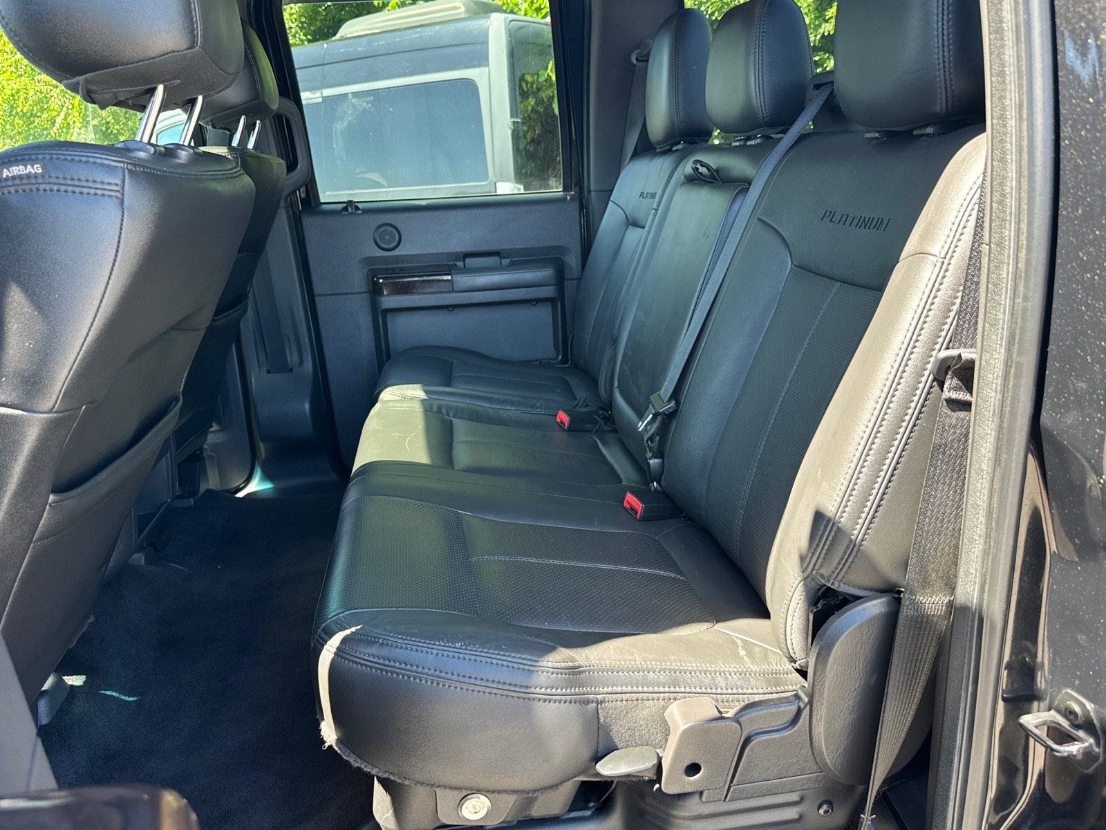 Used 2014 Ford F250 Platinum w/ FX4 Off-Road Package AWD/4WD image 6