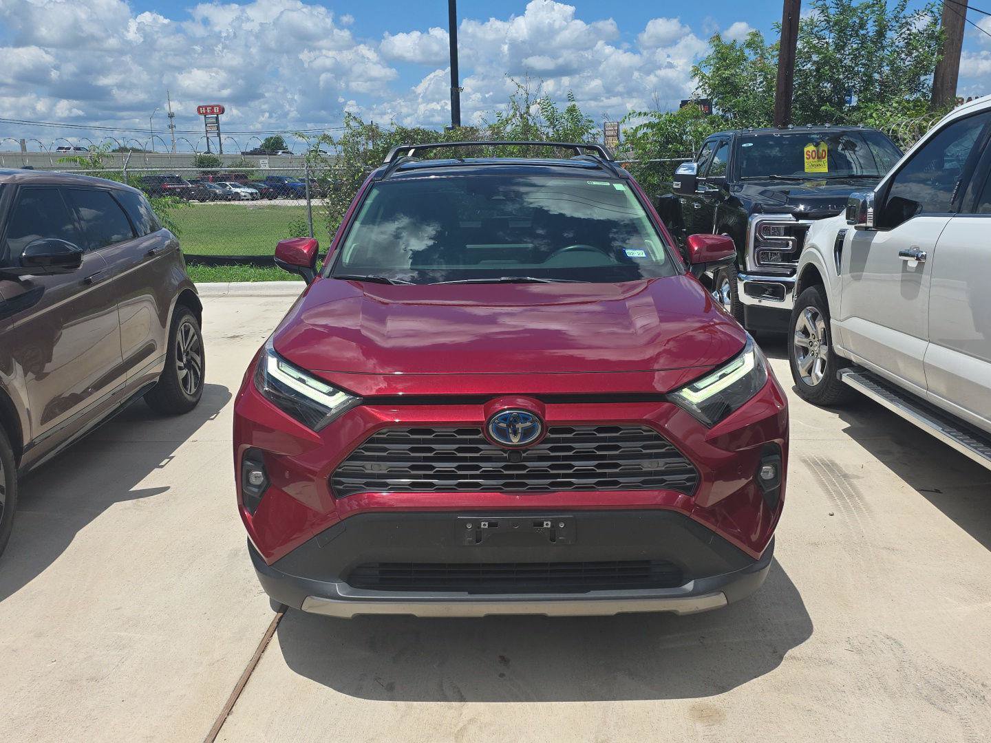 Used 2024 Toyota RAV4 Limited w/ Advanced Technology Package AWD/4WD image 4