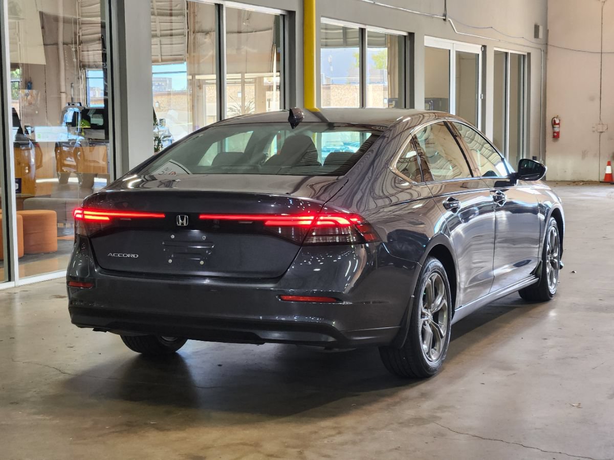 Used 2023 Honda Accord EX image 11