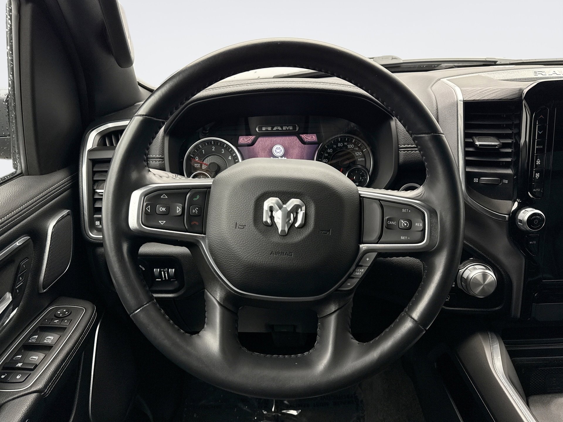 Used 2023 RAM 1500 Laramie image 12