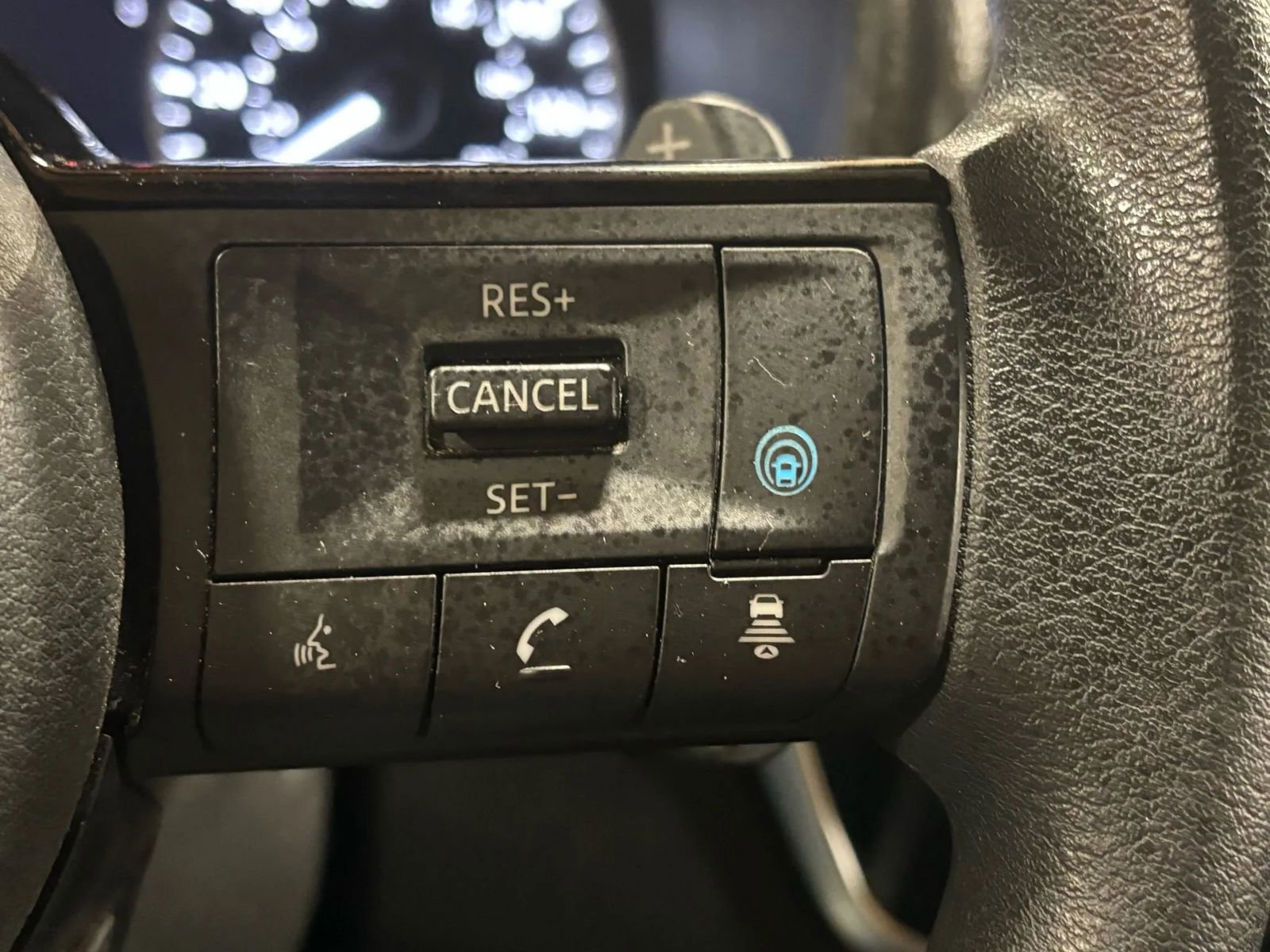 Used 2021 Nissan Rogue SV image 45